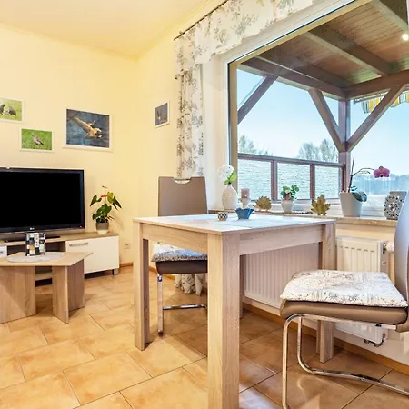 Am Federower Hofsee Kargow